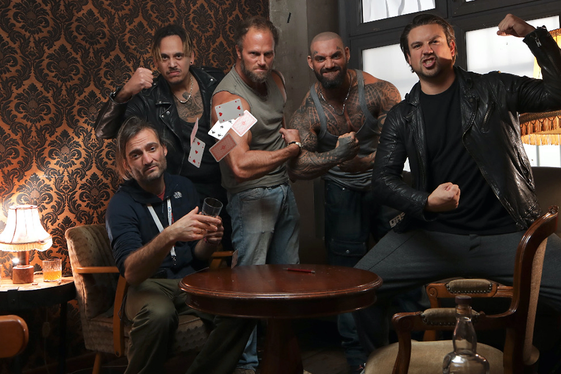 A picture shows 5 men in a pub for the campaign 