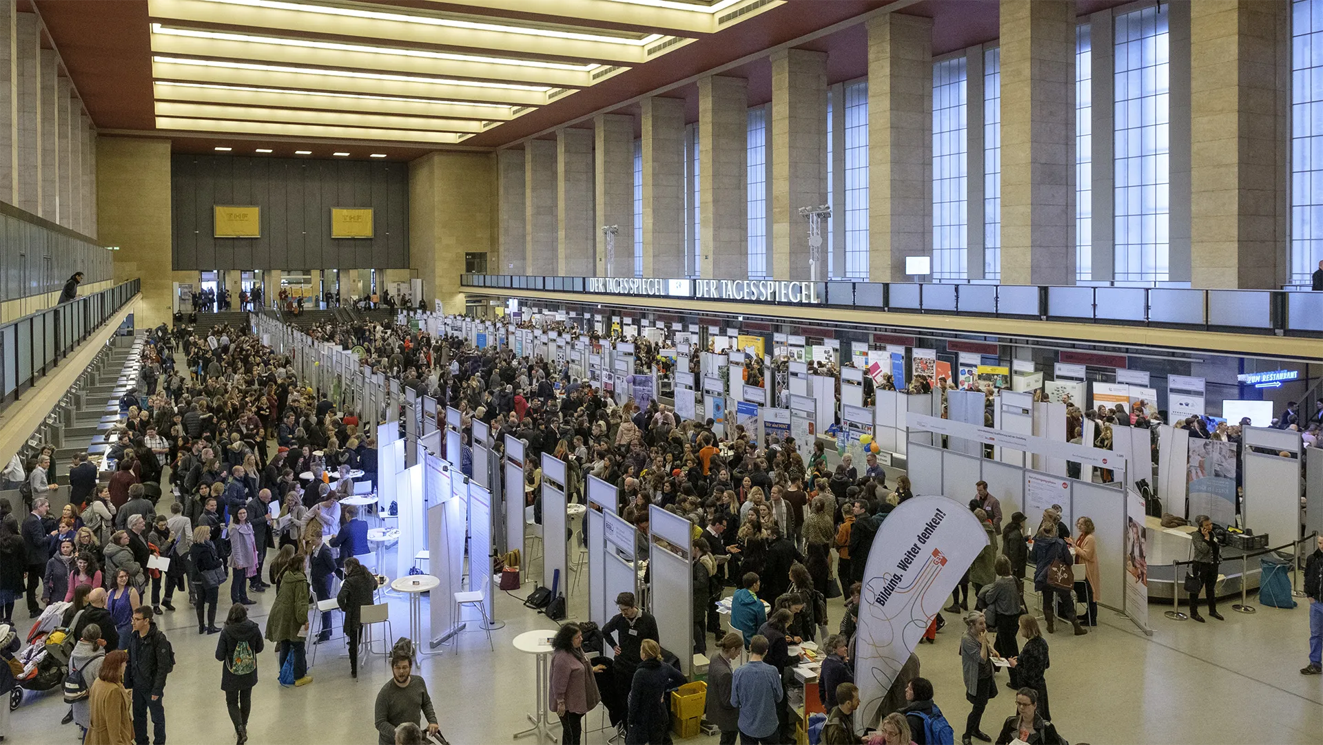 A picture shows an overview of Berlin Day. Berlin Day is Germany's largest careers and information fair in the education sector